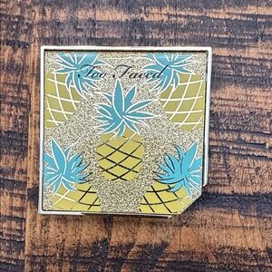 New w/o box Too Faced Pineapple Paradise Strobing Bronzer in Pineapple Sun